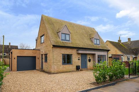 4 bedroom detached house for sale, Redesdale Place, Moreton-In-Marsh, GL56
