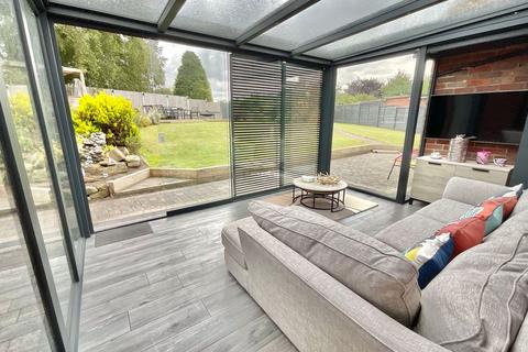 3 bedroom detached bungalow for sale, Hillview Crescent, Baldwins Gate, ST5