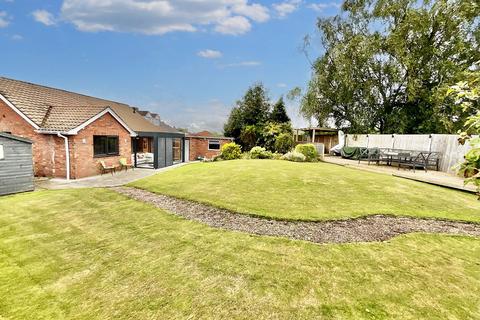 3 bedroom detached bungalow for sale, Hillview Crescent, Baldwins Gate, ST5