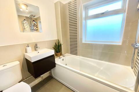 32 Athena Road, Stoke-on-trent, ST1 6RT