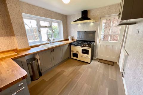 3 Bridge Close, Weston, Stafford, ST18 0HY