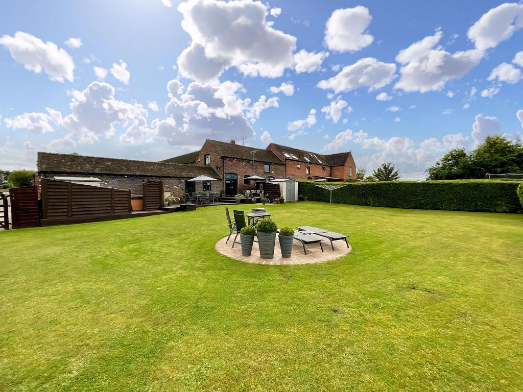Parkfields Farm, Barlaston 5 bed barn conversion for sale £650,000