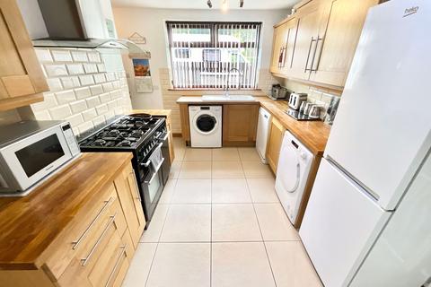 3 bedroom semi-detached house for sale, Manor Road, Madeley, CW3