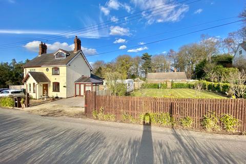 3 bedroom semi-detached house for sale, Manor Road, Madeley, CW3