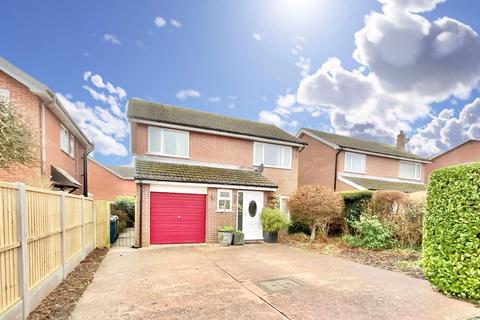 4 bedroom detached house for sale, Ford Drive, Yarnfield, ST15