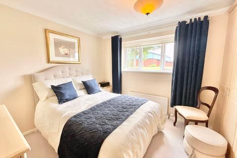 19 Deansberry Close, Stoke-on-trent, ST4 8JH