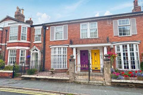 2 bedroom townhouse for sale, Wellington Street, Southport PR8