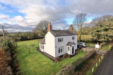 3 bedroom cottage for sale - Hearns Lane, Faddiley, CW5