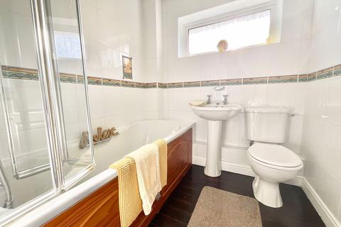 12 Oldfields Crescent, Great Haywood, Stafford, ST18 0RS