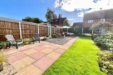 12 Oldfields Crescent, Great Haywood, Stafford, ST18 0RS