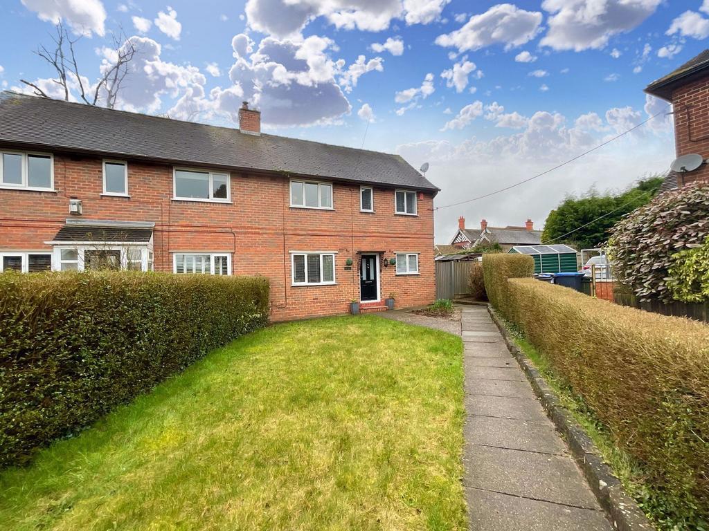 The Avenue, Blythe Bridge, ST11 2 bed semidetached house for sale £
