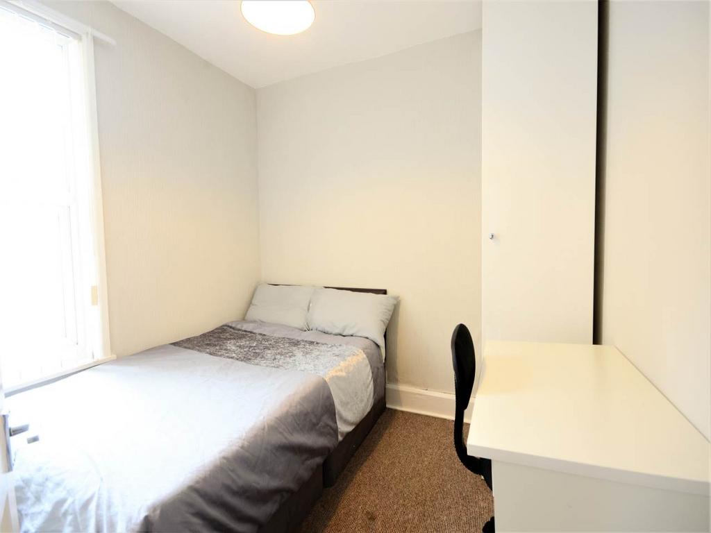 Bed 4