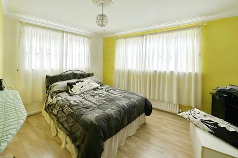 76 Tomkinson Road, Nuneaton, CV10 8BN