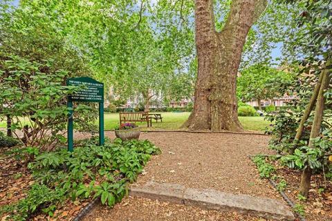 1 bedroom flat for sale, Nevern Square, Earls Court