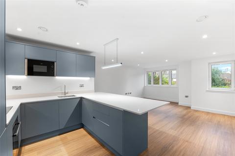 2 bedroom flat for sale - Doods Park Road, Reigate, Surrey, RH2