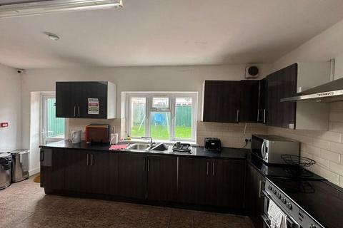 1 bedroom in a house share to rent, Ilford IG6