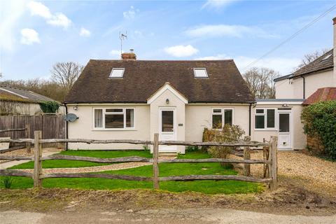 5 bedroom bungalow to rent - Merle Common Road, Oxted, Surrey, RH8