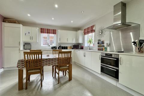 4 bedroom detached house for sale, Orchard Grove, Newton Abbot