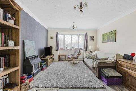 3 bedroom detached house for sale, Kenilworth Close, Jarmans Park, Hemel Hempstead, Hertfordshire