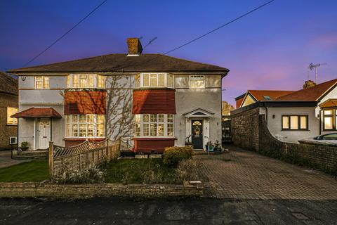 4 bedroom semi-detached house for sale, Strafford Gate, Potters Bar, Hertfordshire