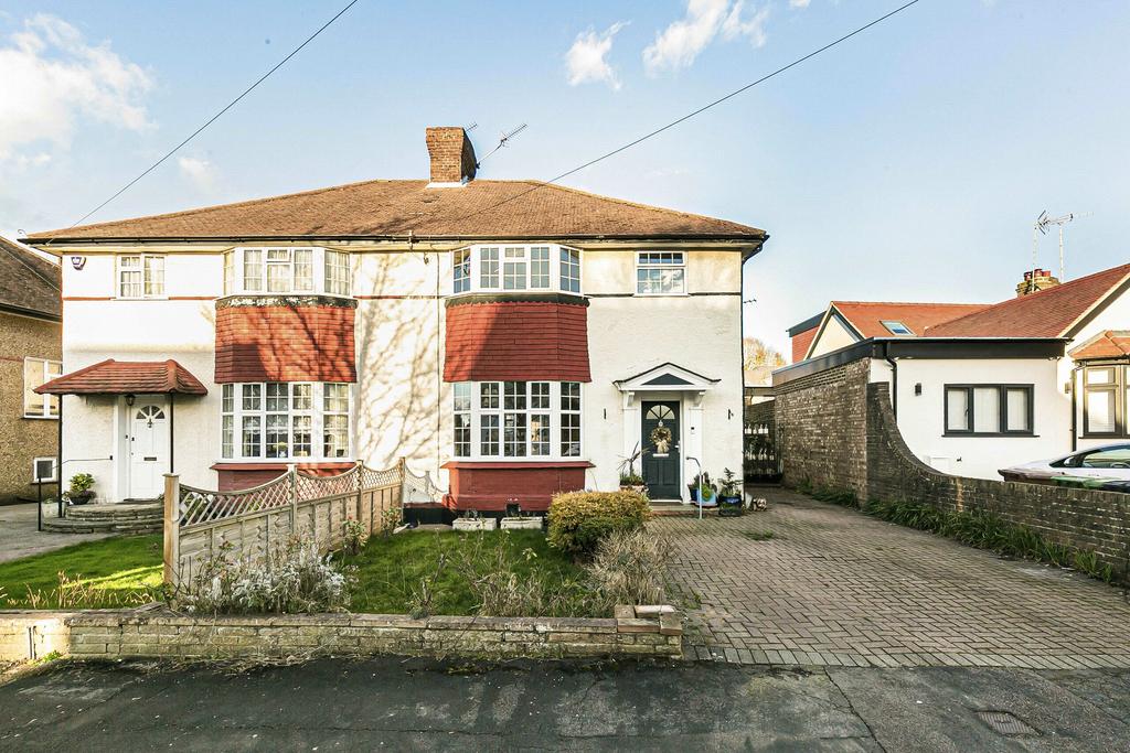 Strafford Gate, Potters Bar... 4 bed semidetached house for sale £