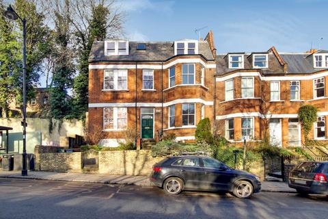 2 bedroom flat for sale, Highgate Hill, London N19