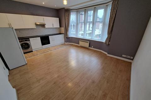 2 bedroom flat for sale, Grove Road, Little Chelsea, Eastbourne BN21