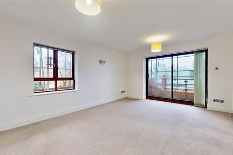 3 bedroom apartment for sale, Thornbury Square, London N6