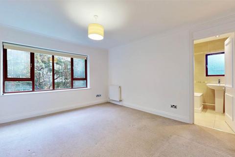 3 bedroom apartment for sale, Thornbury Square, London N6