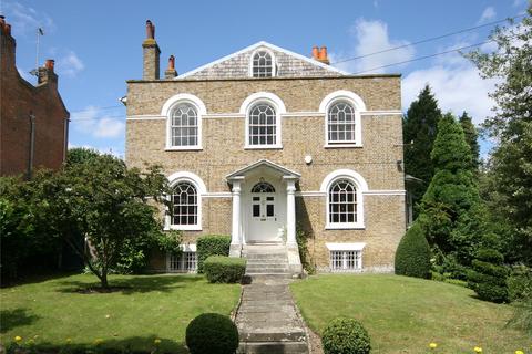 6 bedroom detached house to rent, Sparepenny Lane, Farningham, Dartford, DA4