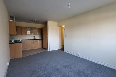 2 bedroom flat to rent, Spring Road Southampton SO19