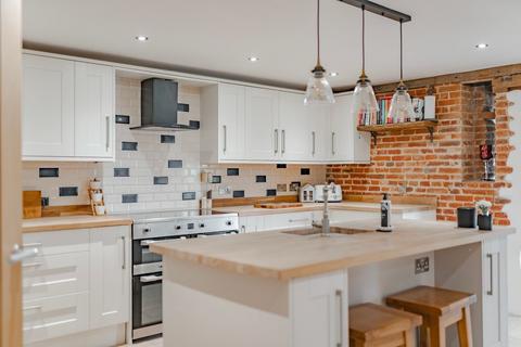 Weavers Barn Brightmere Road, Hickling, Norwich, NR12 0AE