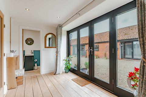 Weavers Barn Brightmere Road, Hickling, Norwich, NR12 0AE