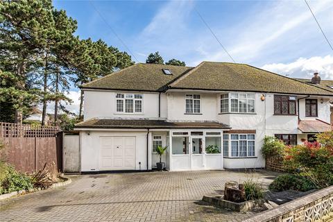 5 bedroom end of terrace house for sale, Friary Close, London, N12