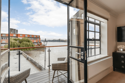 3 bedroom flat to rent - Port Penthouse, Palace Wharf, Hammersmith, W6