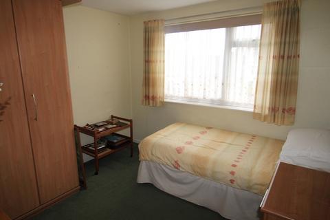 24 Tyrells Close, Upminster, RM14 2QA