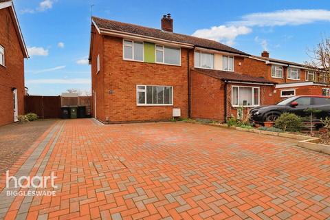 3 bedroom semi-detached house for sale, Hitchin Road, Upper Caldecote