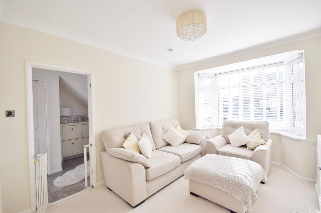 Western Avenue, Bournemouth BH10 2 bed semidetached house for sale £