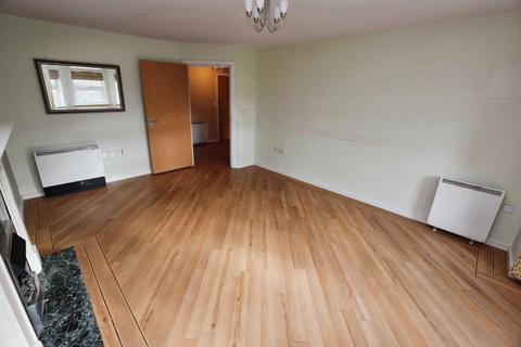 2 bedroom flat for sale - Wellington Road, Timperley, Altrincham, Greater Manchester, WA15