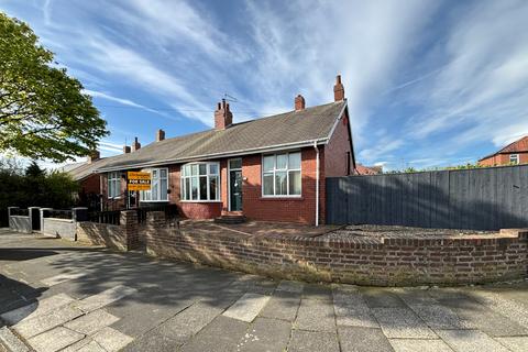 2 bedroom semi-detached bungalow for sale, Lynn Road, North Shields, Tyne and Wear, NE29 8HW