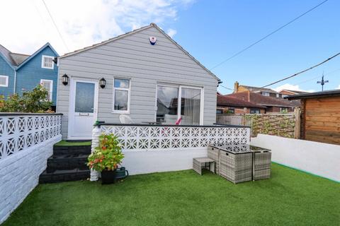 2 bedroom semi-detached bungalow for sale, Southwood Road, Hayling Island