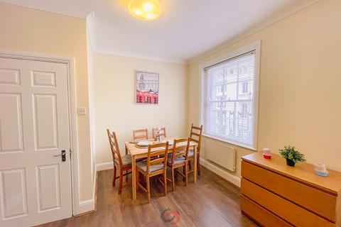 3 bedroom flat to rent, Westbourne Crescent W2