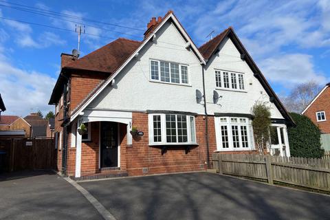 undefined, New Road, Henley-in-arden B95