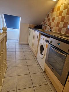 Studio to rent, Flat ,  Park Street, Luton