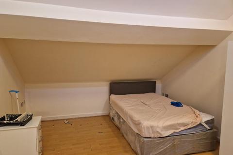 Studio to rent, Flat ,  Park Street, Luton