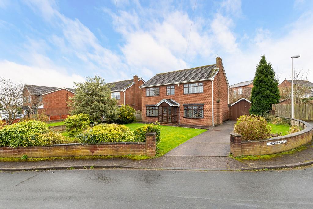 Widnes, Widnes WA8 4 bed detached house for sale £450,000