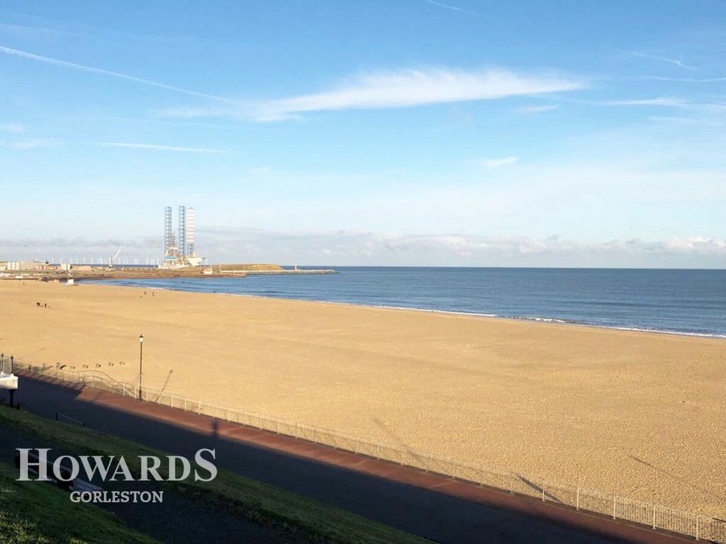 Flat 5, Marine Parade, Gorleston 1 bed apartment for sale £140,000