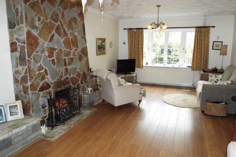 4 bedroom detached house for sale, 117 Coalbrook Road, Grovesend, Swansea, SA4 4GR