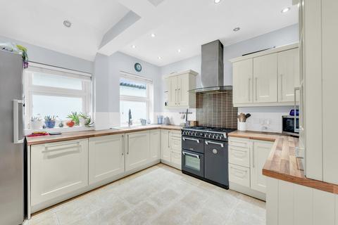 35 Avondale Road, London, SE9 4SN