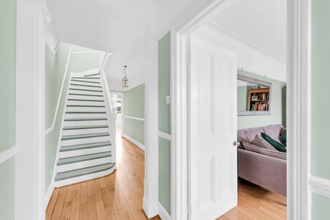 35 Avondale Road, London, SE9 4SN